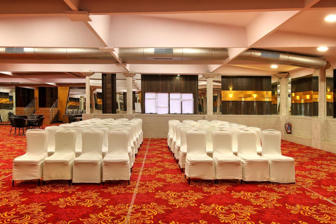 Hotel Mumbai House Juhu, Santacruz West, Mumbai Dış mekan fotoğraf