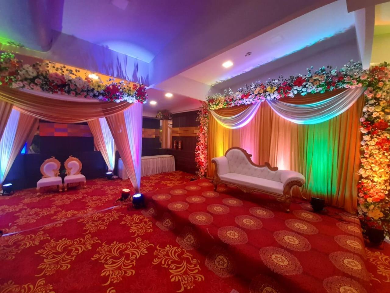 Hotel Mumbai House Juhu, Santacruz West, Mumbai Dış mekan fotoğraf